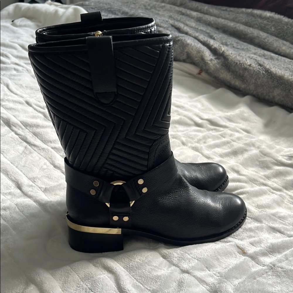 Vince Camuto VC-Waldan Quilted Leather Moto Boots | Black | Size 6M